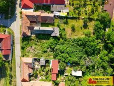 Pohled na pozemek z dronu - Hrádek u Znojma - prod