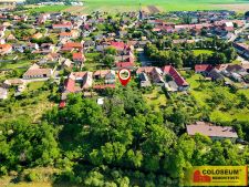Pohled na pozemek z dronu - Hrádek u Znojma - prod