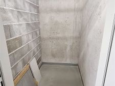 interiér prostor s betonová podlaha