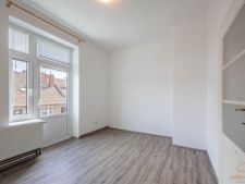 SMRKALOVA I ZDRAHALOVA 47-12