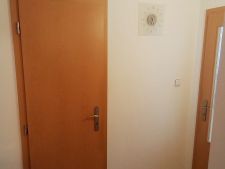 204236496 (7)