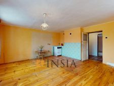 Rodinny-dum-Borovno-04172025_215003
