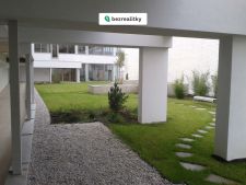 1748254042-xjikuovtou-jubileum-house-5