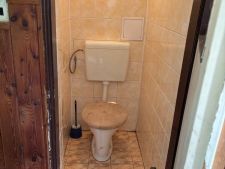 1747227506-qdfpjxqwqt-toaleta-u-doln-c3-ad-chodby