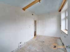 Pokoj v podkroví
