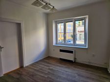 Prostorný 2+kk po částečné rekonstrukci v Pardubicích – ihned k nastěhování!