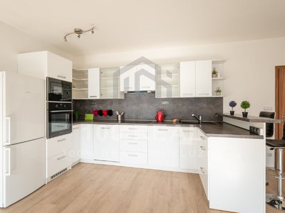 Pronájem bytu 2+kk 57 m² Hradec Králové