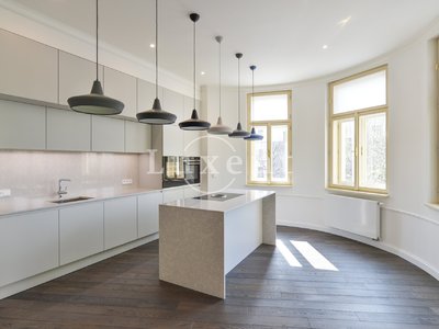 Pronájem bytu 4+kk 170 m² Praha