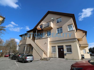 Pronájem kanceláře 158 m² Praha