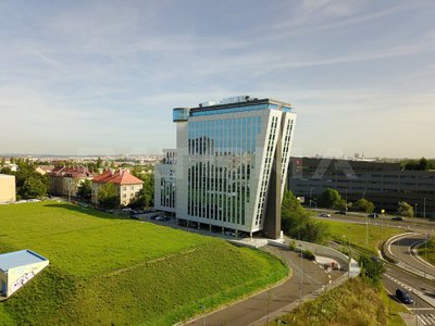 Pronájem kanceláře, 269m²