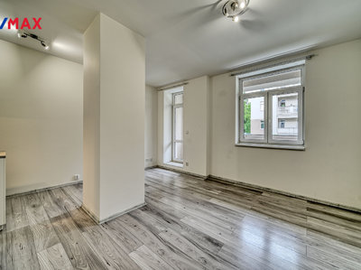 Pronájem bytu 2+kk 38 m² Milovice