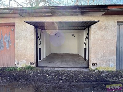 Prodej garáže 17 m² Dvůr Králové nad Labem