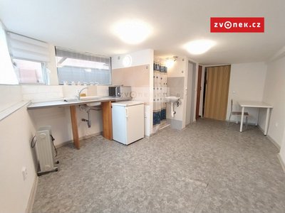 Pronájem bytu 1+kk, garsoniery 24 m² Zlín