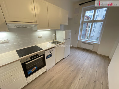 Pronájem bytu 1+1 38 m² Praha