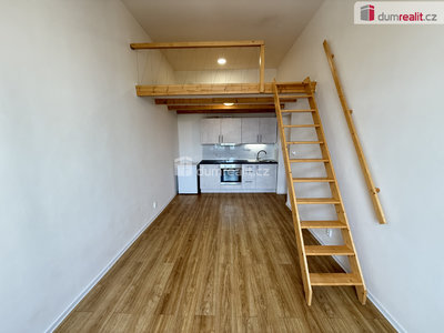 Pronájem bytu 1+kk, garsoniery 35 m² Praha