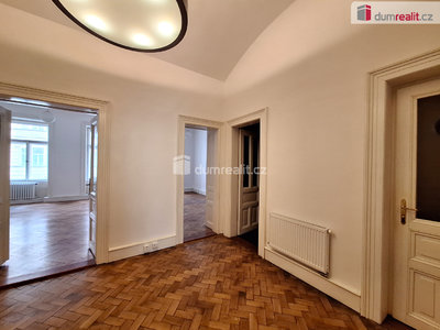 Pronájem kanceláře 102 m² Praha