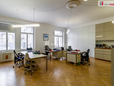 Pronájem kanceláře 118 m² Praha