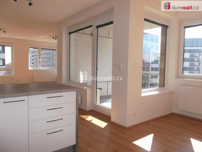 Pronájem bytu 3+kk 93 m² Praha