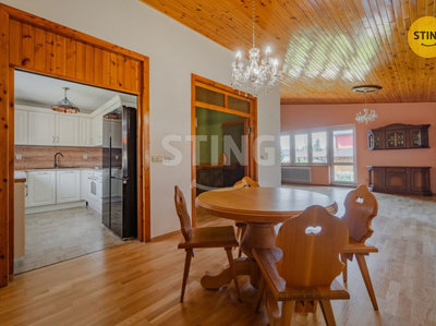 Prodej rodinného domu, 232m²