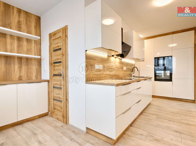 Prodej bytu 3+1 61 m² Jindřichův Hradec