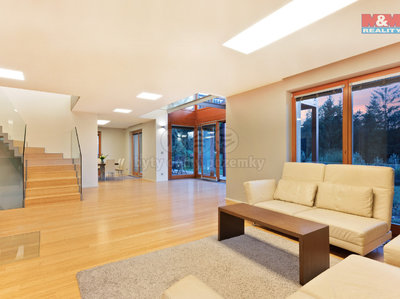 Prodej rodinného domu, 300m²
