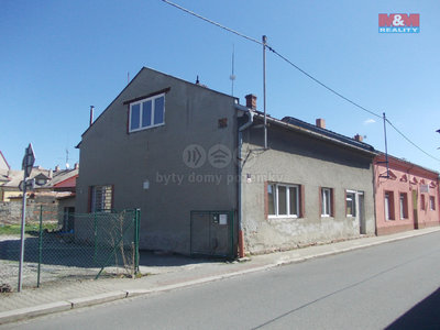 Pronájem rodinného domu, 330m²