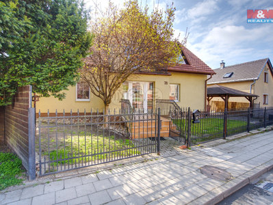 Prodej rodinného domu, 231m²