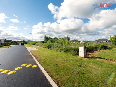 Prodej stavební parcely, 700m²