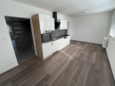 Pronájem bytu 1+kk, garsoniery 30 m² Praha