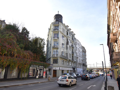 Pronájem bytu 5+1 a více 214 m² Praha