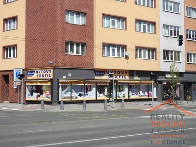 Pronájem obchodu 94 m² Hradec Králové