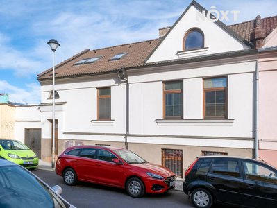 Prodej rodinného domu, 231m²