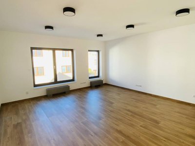 Pronájem bytu 1+kk, garsoniery, 35m²