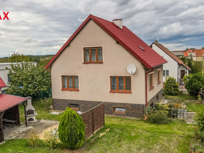 Prodej rodinného domu, 242m²