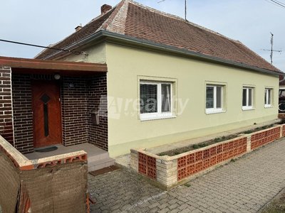 Prodej rodinného domu 110 m² Chvalovice