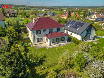 Prodej rodinného domu, 271m²