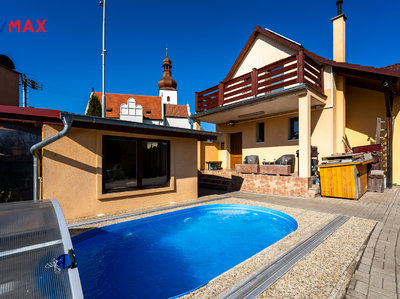 Prodej rodinného domu, 233m²