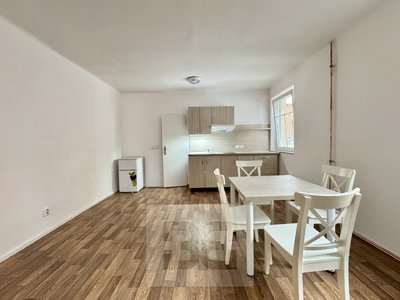 Pronájem bytu 3+kk 70 m² Zlín