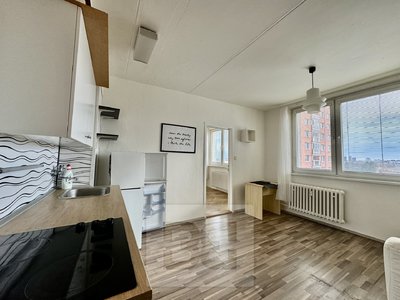 Pronájem bytu 1+1 35 m² Brno