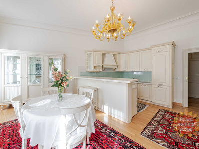 Pronájem bytu 4+kk 122 m² Praha