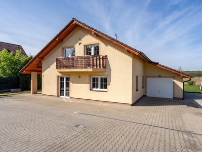 Prodej rodinného domu, 180m²