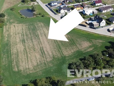 Prodej stavební parcely 6490 m² Červené Pečky