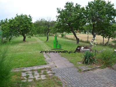 Prodej zahrady 1376 m² Suchohrdly