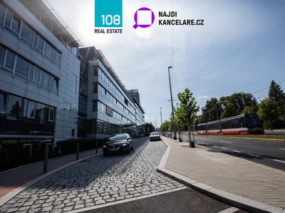 Pronájem kanceláře 996 m² Praha