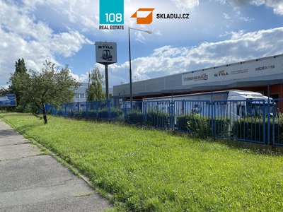 Pronájem skladu, 950m²