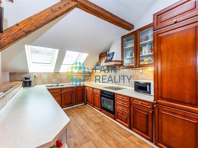 Pronájem bytu 4+kk 162 m² Praha