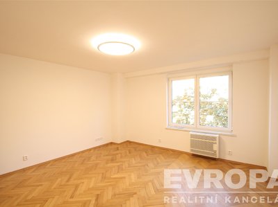 Pronájem bytu 2+kk 39 m² Praha