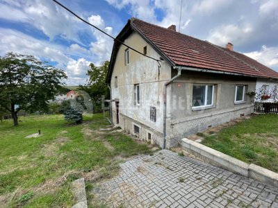 Prodej rodinného domu, 242m²