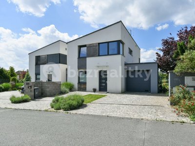 Prodej rodinného domu 174 m² Hostivice