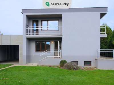 Prodej rodinného domu 265 m² Nehvizdy